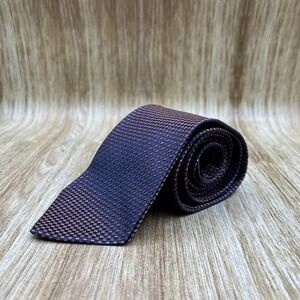 Hugo Boss Silk Necktie Woven Check Pattern Business Career Length 58" Width 3.5"